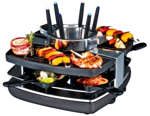 Elektrický gril s fondue a raclette sadou Gastroback, cena 3 083 Kč, www. nakupujvpohode.cz