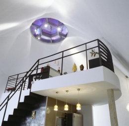Důmyslné osvětlení vytváří specifickou atmosféru