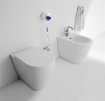 Série Link (design Guilio Cappellini a Roberta Palomba), ceny: klozet 15 490 Kč, bidet 15 490 Kč, VS BATH