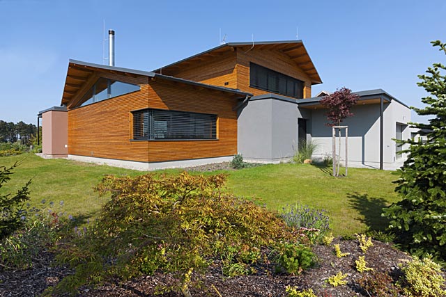 Architekt domu přidá i výtvarný koncept a tím výrazně zpříjemní vaše žití a zvýší hodnotu stavby.