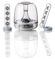 Multimediální reproduktory Soundsticks (Harman Kardon) se skládají ze dvou satelitních reproduktorů a subwooferu. Výkon 2x 10 W a 20 W, hmotnost 0,67 kg, cena 4 399 Kč, www.harmanshop.cz