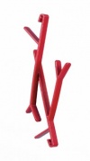 Twigs (Vitra) se do sebe skládají jako kolíčky a vytvářejí husté záclony, sloužící k předělení prostoru. Na 1 metr čtvereční je zapotřebí 175 prvků, 3 barevné odstíny, cena 1 296/50 ks, VITRA KONCEPT