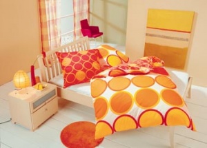 Ložní povlečení z kolekce S. Oliver 5729 - 900 (Ibena), 100% bavlna, polštář 80 x 80 cm, přikrývka 135 x 200 cm, zapínání na zip, cena 2 580 Kč, ABITARE
