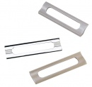 Součástí předsíně a zároveň obývacího pokoje je kuchyňský kout, který je pojat v minimalistickém duchu. Nábytek je z lakované MDF desky v polomatu RAQL bílá, korpusy jsou z lamina