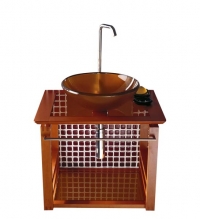 Skleněné umyvadlo Omega 60 (KRZEMIEN), rozměr 58,6 x 47,5 cm, (cena včetně přepadové soupravy, dřevěných podpěř a skleněné police), v provedení pískovaném 13 360 Kč, barevném 13 870 Kč, ledovém 14 280 Kč, SAPHO
