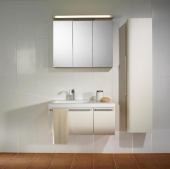 Nábytek Horizon, ceny (bez DPH): zrcadlová skříňka, š. 90 cm, 27 900 Kč, umyvadlo z umělého kamene a skříňky, šířka 91,7 cm, 50 100 Kč, koupíte-li si celý set, zaplatíte 74 700 Kč, SANIPA