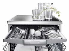 Myčka SMI 69M15EU (Bosch) je vybavena speciální příborovou zásuvkou Vario, BOSCH