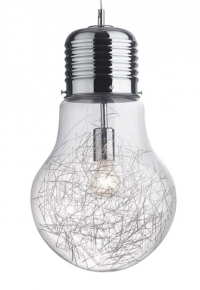 . Lustr z řady Luce (Ideal Lux), O 30 cm, chromovaný kov/sklo, cena 2 424 Kč, www.palnas.cz