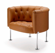 Klubové křeslo Haussmann 310 (design Trix &amp; Robert Haussmann, vyrábí WALTER KNOLL) navržené v roce 1962 vyniká kvalitou řemeslné výroby, stejně jako veškerému nábytku Chesterfield mu nechybí charakteristický diamantový vzor čalounění, cena na dotaz (STOPKA)