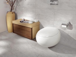 Robustní tvary kamenů má kolekce sanitární keramiky Pure Stone (VILLEROY AND BOCH). Závěsný klozet, cena 16 200 Kč, GIENGER CENTRON