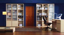 Knihovny z kolekce Doors (Black Red White), fólie dub Milano, wengé, pískované sklo, cena za 2 knihovny 334 x 220 cm 23 745 Kč, DOMAXIMA