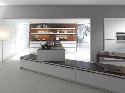 Kuchyňská sestava Modern Classics (SieMatic), skříňový systém v MDF, sametově matný lak v barvě magnolie, cena od 1 500 000 Kč, STOPKA 