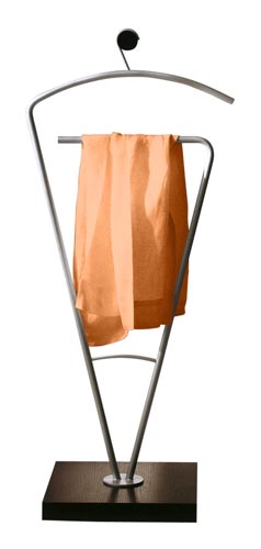 Němý sluha Jerry (Flai life), podstavec wengé, konstrukce ocel, 52 x 34 x 113 cm, cena 6 248 Kč, LOCCO