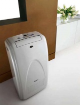 Klimatizační jednotka AMD 096, typ Portable, klimatická třída T1, kapacita chlazení 2 600 W, kapacita ohřevu 1 200 W, dálkové ovládání, hmotnost 44 kg, cena 13 990 Kč, WHIRLPOOL