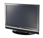 Plazmový televizor LG 42PC55 je zástupcem nejtenčí produktové řady s hloubkou pouhých 8,8 cm, obraz s kvalitou HD, zajímavý vlnitý desing, cena 31 999 Kč, LG