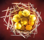 Košík na ovoce či citrusy Blow up (Alessi), chrom, rozměr 36 x 35 x hl. 31,5 cm i menší rozměr, cena 4 000 Kč, M. G. DISTRIBUZIONE/CASA BELLA
