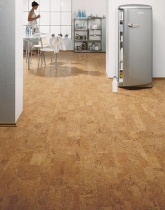 Třívrstvá korková podlahová krytina Haro Corkett, design Ronda Natur, s povrchovou úpravou již z výroby Permadur lak, zámkový spoj Lock Connect, cena 1 291 Kč za metr čtvereční, SORTIM PRAHA