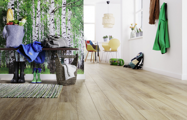 Aqua-Stop laminát Wineo 500 medium, dekor Traditional oak brown (Zdroj: KPP)