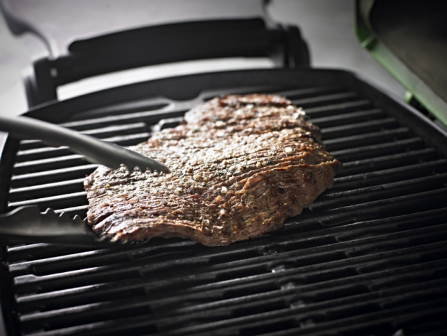 Asijský steakový salát s omáčkou Teriyaki