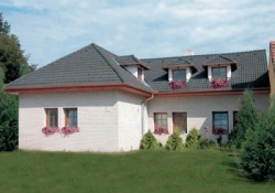 Betonová taška dobývá svět českých střech. Její životnost a cena jsou neodolatelné (KM Beta)