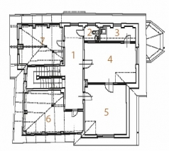 Podkroví - současný stav: 1 chodba, 2 WC, 3 kuchyňka, 4 a 5 pokoj, 6 a 7 půda