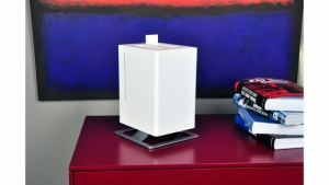 Ultrazvukový zvlhčovač vzduchu a aroma difuzér Anton (Stadler Form), 18,4 x 26,2 x 18,4 cm, cena 2 600 kč, www.stadlerform.cz
