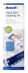 Hard floor cleaning kit je souprava na čištění laminátových podlah, která obsahuje čistící prostředek, mop s otočnou hlavou a pratelný čistící pad z mikrovláken. Cena 723 Kč (BONA)