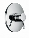 Páková sprchová baterie pod omítku Axor Citterio, chrom, 10 526 Kč, platina, 15 809 Kč. Inbox universal, základní těleso zabudované do stěny, 3 106 Kč (HANSGROHE)