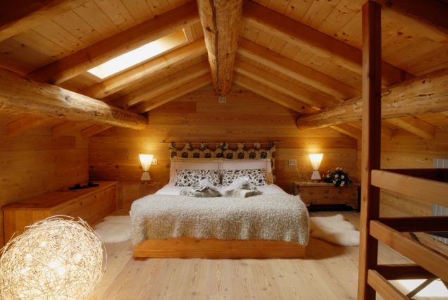 Elegantní a stylový Chalet Del Noch je přímo zosobněným italské pohostinnosti a dokonalým místem pro poklidnou dovolenou - ať už ve dvou nebo s celou rodinou. (FOTO: Claudio Gobber, Silvano Angelani)