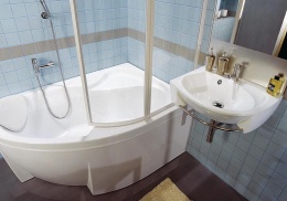 Elegance i na malém prostoru - sanitární prvky kolekce Rosa jsou dokonale sladěny, vanu pořídíte od 7 990 Kč, umyvadlo za 4 990 Kč (RAVAK)