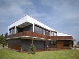 Autorem atypického domu je architekt David Kraus
