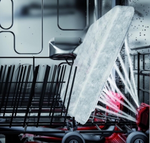 Model je vybavený nejnovější technologií PowerClean.