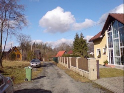 Do pozemku investovali 300 000 korun