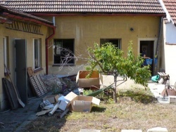 Ve starším řadovém domku bude zapotřebí celkové rekonstrukce