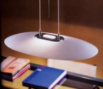 Závěsné svítidlo Ellipse 1, výrobce Saija SA, cena od 14 000 Kč, WILLIAMS GALERIE SVĚTLA