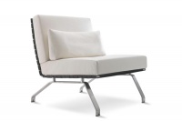 Křeslo Flexus (Ligne Roset), v. 72 x š. 67 x hl. 74 cm, v. sedu 39 cm, záda - lamely jsou z pruhů kůže, sedák a opěrák také, cena 62 300 Kč, LIGNE ROSET