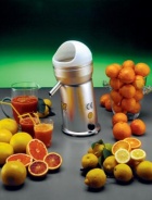 Profi citrusovač Friul Sicilia udělá citrusovou šťávu bez hořké chuti oleje ze šlupek. Je vhodný nejen pro bary a kavárny, ale i pro domácí uživatele. Cena 25 193 Kč