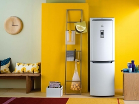 Kombinovaná chladnička PRIME typ PBAA 33 NF X D (INDESIT), No Frost system, externí digitální displej, rychlé chlazení a mrazení, antibakteriální ochrana, A+, cena 15 990 Kč, TAUER ELEKTRO