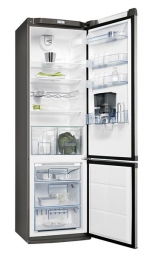 Chladnička ENA38415X z řady FreshFrostFree (ELECTROLUX) s nadstandardními funkcemi, s přihrádkou NaturaFresh na skladování čerstvého masa a ryb a s nápojovým centrem, cena 24 990 Kč, ELECTROLUX