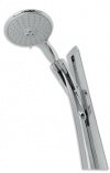 Sprchový set Raindance (HANSGROHE) má tyč dlouhou 150 cm a 2 kruhové poličky k odložení šamponu nebo mýdla, cena 12 465 Kč