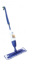 Set Bona Spray Mop s rozprašovačem obsahuje čisticí prostředek (0,85 l) k okamžitému použití, mop se sprejem a čisticí modrou utěrku z mikrovlákna, cena 1 359 Kč, seznam prodejců na www.bona.com.