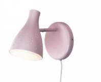 Nástěnná lampa Snöig, ocel/akrylová barva/polypropylenový plast, halogenová žárovka, cena 299 Kč, www.ikea.cz.