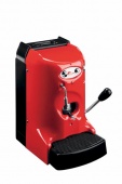 BAT caffé pro přípravu lahodného espressa. Součástí je napěňovací tryska. Cena od 16 243 Kč, LUCCAFÉ SHOP