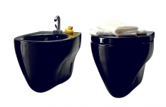 Závěsná verze sanitární keramiky z řady Muse (CATALANO), ceny: klozet 21 000 Kč, sedátko 3 444 Kč, bidet 21 000 Kč, IL BAGNO
