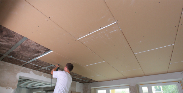 Knauf Silentboard – montáž akustický podhled (Zdroj: KNAUF)