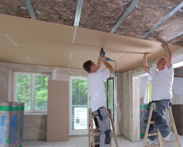 Montáž desek Knauf Silentboard v podhledu stropu