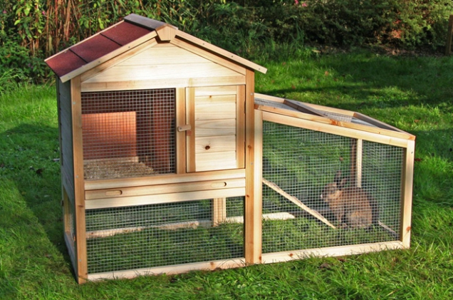 Králíkárna Rodent House s velkým výběhem, bezbarvá lazura chránící dřevo, 140 x 65 x 100 cm, www.ketris.cz
