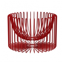 Miska Trådig (design Ehlén Johansson), průměr 30 cm, výška 20 cm, lakovaná ocel, cena 499 Kč, www.ikea.cz.