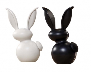 Sada mlýnků na pepř a sůl G‘Rabbit (Chef‘n), do chodu se uvádí stlačením držadel (uší), možnost nastavení hrubosti, cena 669 Kč, www.vasekuchyne.cz.