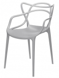 Ve stylu návrhu: Plastová židle Masters je k dostání ve více barvách, design Philippe Starck, www.kartellshop.cz